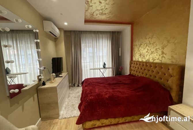 Shtepi me qera 2+1 ne Tirane - 650 Euro