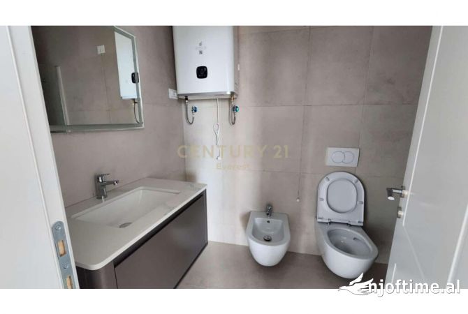 Apartment for rent in Tirana 2+1, Emty