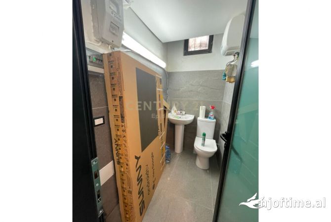 Ambient biznesi me qera 3+1 ne Durres - 300 Euro