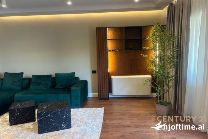 Shtepi ne shitje Apartament ne Tirane, 3+1, Mobilimi E mobiluar, Pagesa 360,000  Euro.