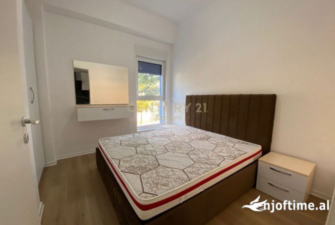 Shtepi me qera Apartament ne Tirane, 2+1, Mobilimi E mobiluar, Pagesa 450  Euro.