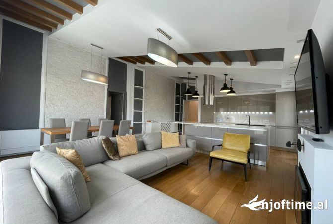 Shtepi me qera 3+1 ne Tirane - 2,200 Euro