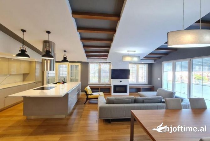 Shtepi me qera 3+1 ne Tirane - 2,200 Euro