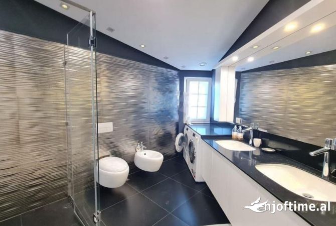 Shtepi me qera 3+1 ne Tirane - 2,200 Euro