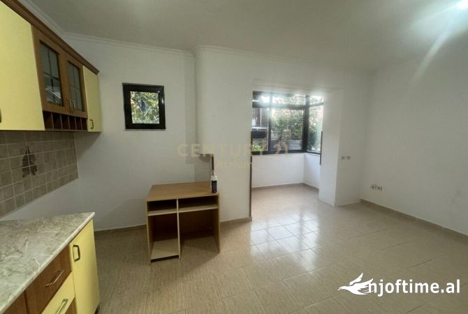 Casa in vendita 1+1 a Tirana - 68,000 Euro
