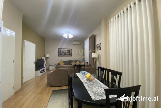 Shtepi ne shitje Shtepi Private ne Tirane, 6+1, Mobilimi E mobiluar, Pagesa 300,000  Euro.