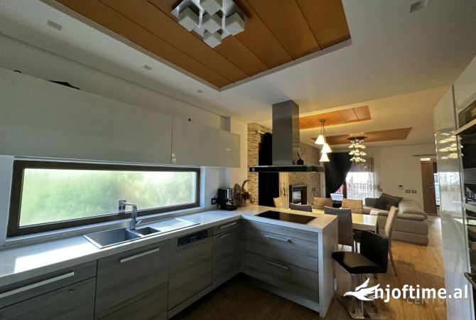 Luxury villas for sale in Tirana 3+1, Furnished