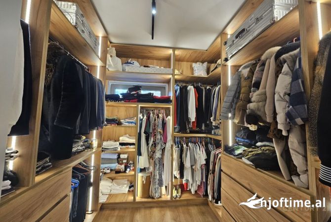 Luxury villas for sale in Tirana 3+1, Furnished