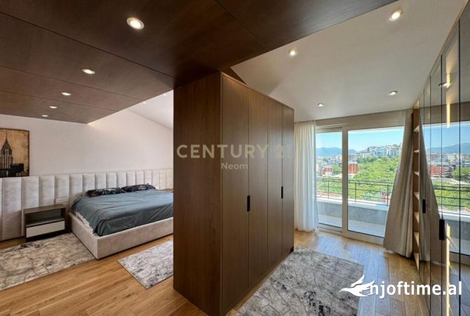 Shtepi ne shitje Vila Luksoze ne Tirane, 4+1, Mobilimi E mobiluar, Pagesa 880,000  Euro.