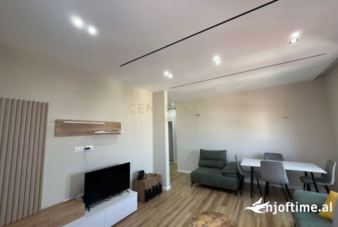 Shtepi me qera Apartament ne Tirane, 2+1, Mobilimi E mobiluar, Pagesa 700  Euro.