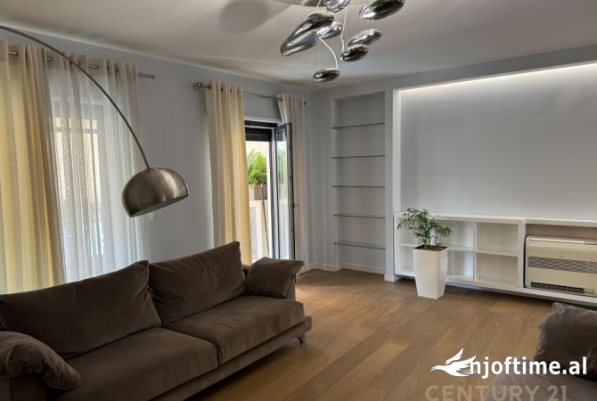 Casa in vendita 3+1 a Tirana - 1,000,000 Euro