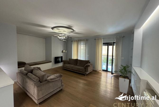 Casa in vendita 3+1 a Tirana - 1,000,000 Euro