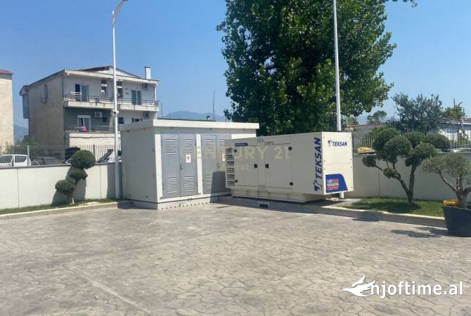 JEPET ME QIRA GODINE MULTIFUNKSIONALE TE CASA ITALIA  Tirana, Albania