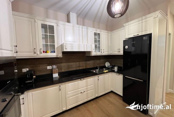 Shtepi me qera 2+1 ne Tirane - 750 Euro