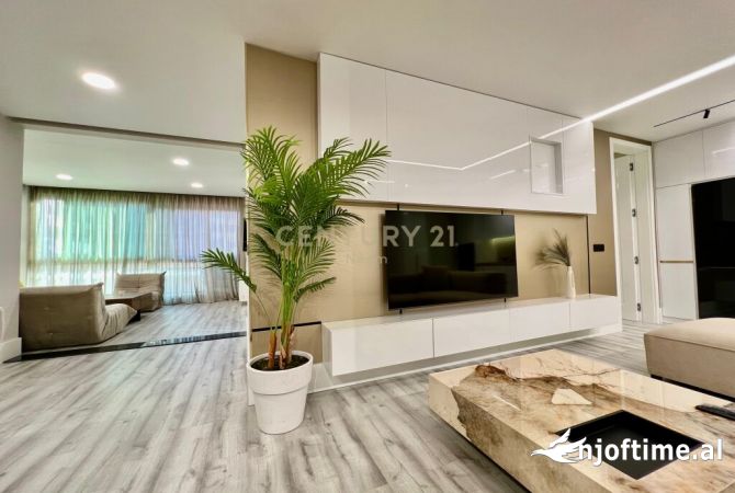 Shtepi me qera 2+1 ne Tirane - 2,000 Euro