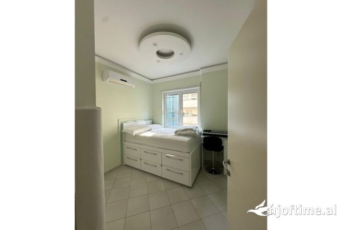 Shtepi me qera 3+1 ne Tirane - 800 Euro
