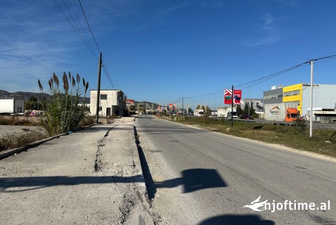 Ambient biznesi me qera 4+1 ne Tirane - 6,600 Euro