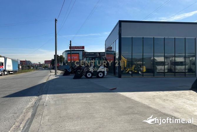 Ambient biznesi me qera 4+1 ne Tirane - 6,600 Euro