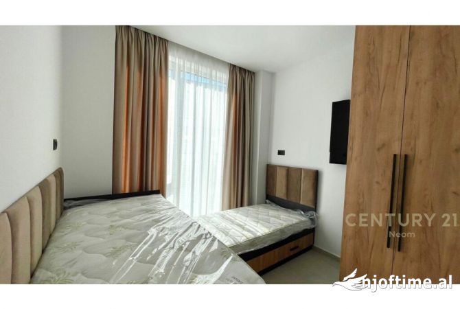 Shtepi me qera 2+1 ne Tirane - 1,350 Euro