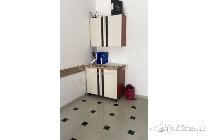 Ambient biznesi me qera 1+1 ne Tirane - 150 Euro