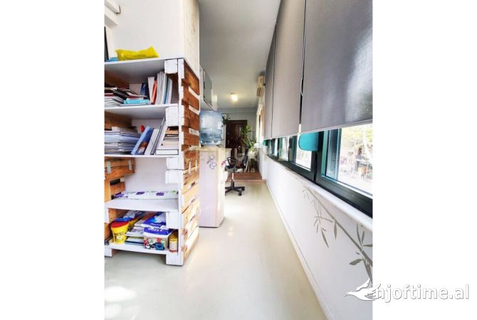 Ambient biznesi me qera 3+1 ne Tirane - 550 Euro