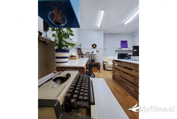 Ambient biznesi me qera 3+1 ne Tirane - 550 Euro