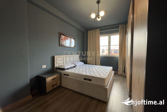 Shtepi ne shitje Apartament ne Tirane, 2+1, Mobilimi E mobiluar, Pagesa 157,000  Euro.