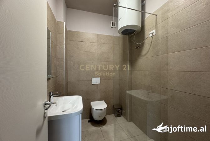 Shtepi ne shitje Apartament ne Tirane, 2+1, Mobilimi E mobiluar, Pagesa 157,000  Euro.