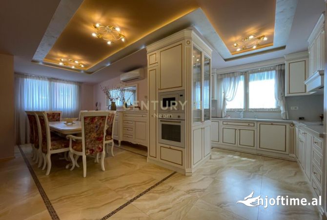 Casa in vendita 4+1 a Tirana - 465,000 Euro
