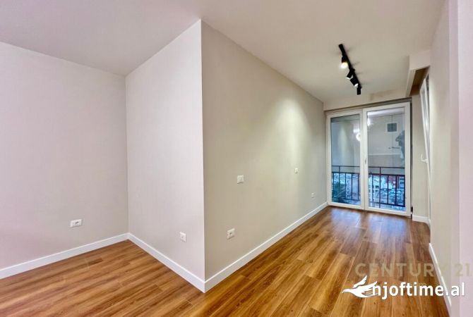 Shtepi ne shitje Apartament ne Tirane, 2+1, Mobilimi Bosh, pa mobiluar, Pagesa 339,000  Euro.