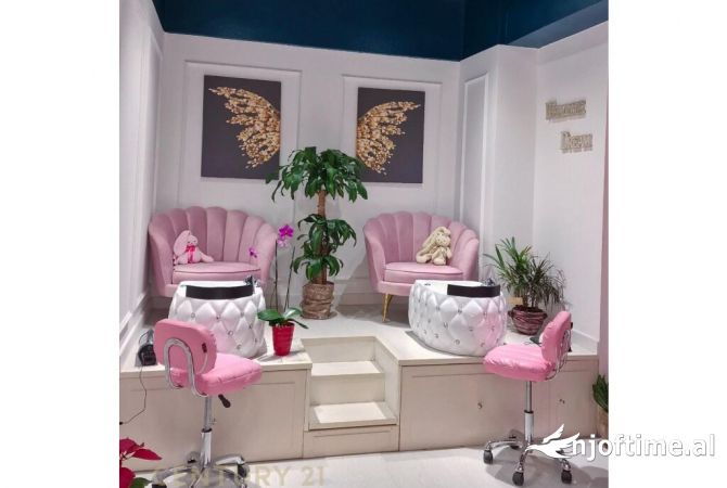 Ambient biznesi me qera 1+1 ne Tirane - 850 Euro