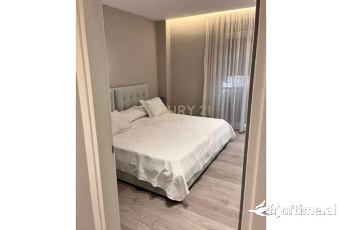 Shtepi me qera 2+1 ne Tirane - 1,500 Euro