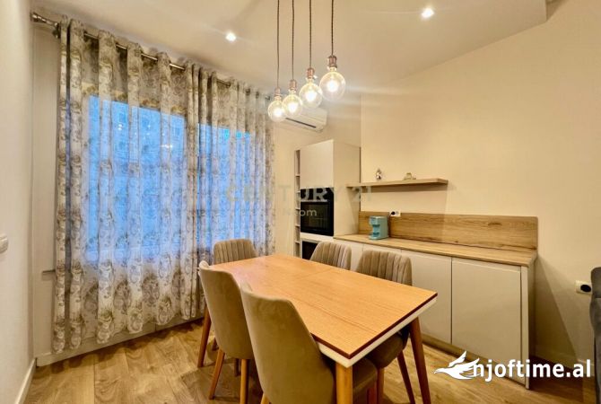 Shtepi ne shitje Apartament ne Tirane, 2+1, Mobilimi E mobiluar, Pagesa 148,000  Euro.