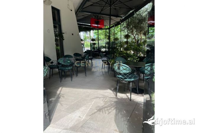 Ambient biznesi ne shitje 2+1 ne Tirane - 943,600 Euro