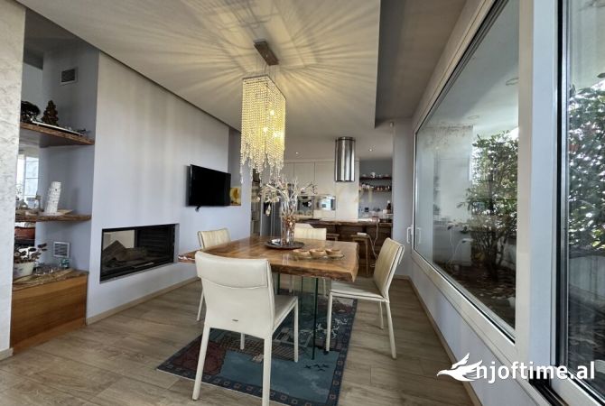 Shtepi ne shitje Apartament ne Tirane, 4+1, Mobilimi E mobiluar, Pagesa 465,000  Euro.