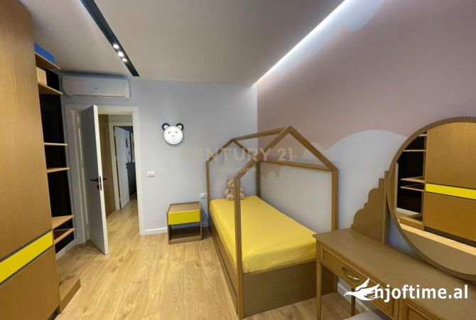 Shtepi me qera Apartament ne Tirane, 2+1, Mobilimi E mobiluar, Pagesa 1,300  Euro.