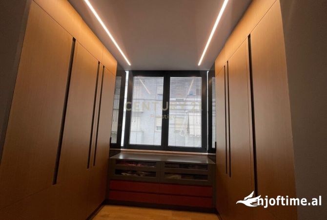 Shtepi me qera Apartament ne Tirane, 2+1, Mobilimi E mobiluar, Pagesa 1,300  Euro.