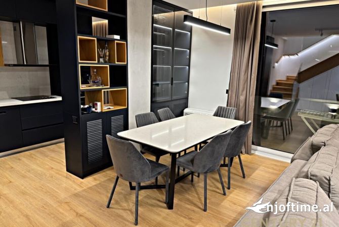 Shtepi me qera 3+1 ne Tirane - 1,600 Euro