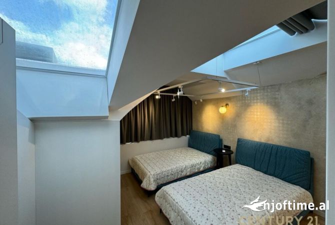 Shtepi me qera Duplex(shtepi me 2 kate) ne Tirane, 3+1, Mobilimi E mobiluar, Pagesa 1,600  Euro.
