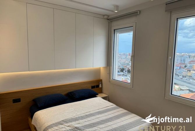 Shtepi me qera Duplex(shtepi me 2 kate) ne Tirane, 3+1, Mobilimi E mobiluar, Pagesa 1,600  Euro.