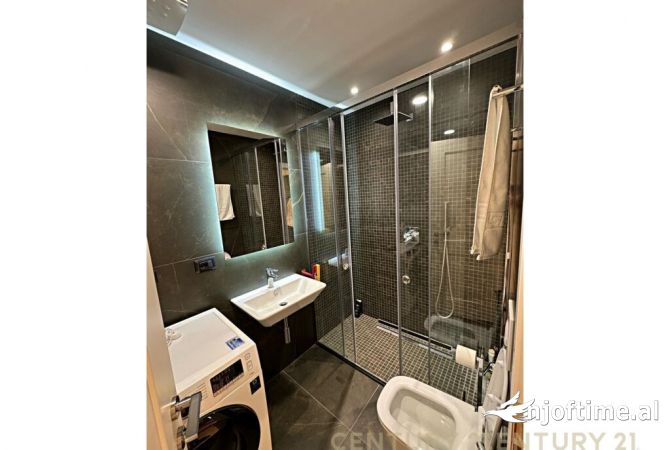 Shtepi me qera Duplex(shtepi me 2 kate) ne Tirane, 3+1, Mobilimi E mobiluar, Pagesa 1,600  Euro.