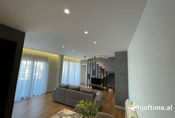 Shtepi me qera Duplex(shtepi me 2 kate) ne Tirane, 2+1, Mobilimi E mobiluar, Pagesa 2,000  Euro.