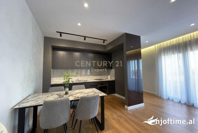 Shtepi me qera Duplex(shtepi me 2 kate) ne Tirane, 2+1, Mobilimi E mobiluar, Pagesa 2,000  Euro.