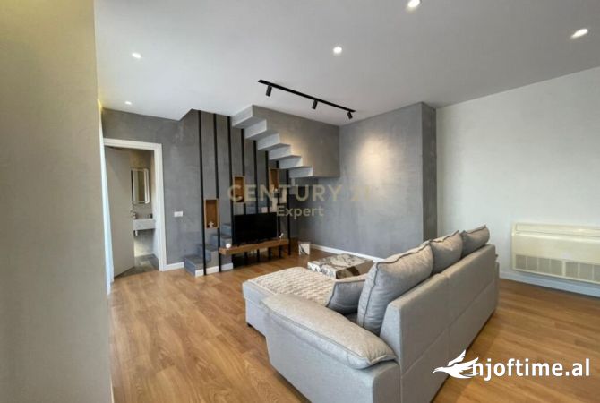 Shtepi me qera 2+1 ne Tirane - 2,000 Euro