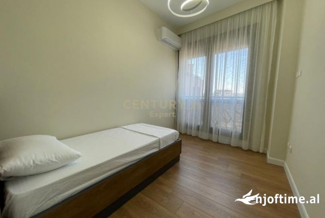 Shtepi me qera Duplex(shtepi me 2 kate) ne Tirane, 2+1, Mobilimi E mobiluar, Pagesa 2,000  Euro.