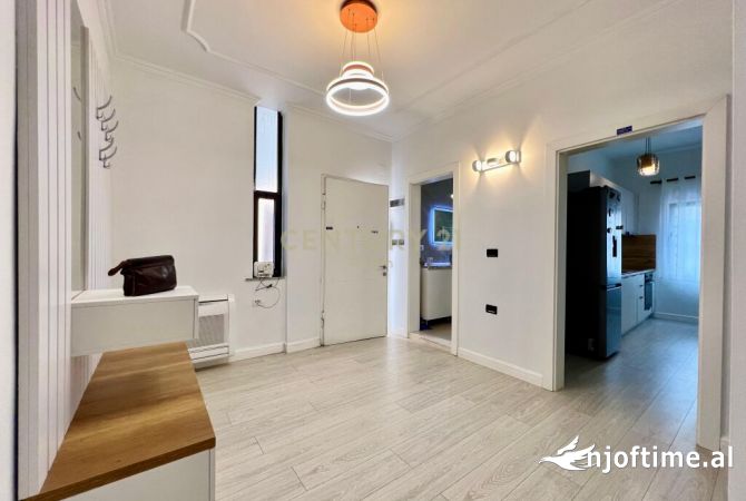 Shtepi me qera Apartament ne Tirane, 2+1, Mobilimi E mobiluar, Pagesa 1,000  Euro.