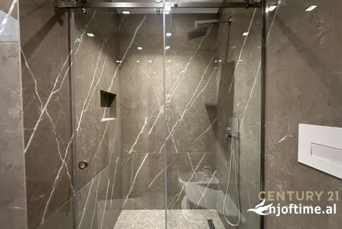 Shtepi me qera Apartament ne Tirane, 2+1, Mobilimi E mobiluar, Pagesa 1,800  Euro.