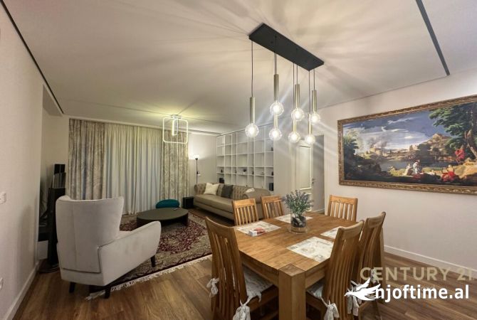 Shtepi me qera 2+1 ne Tirane - 1,800 Euro