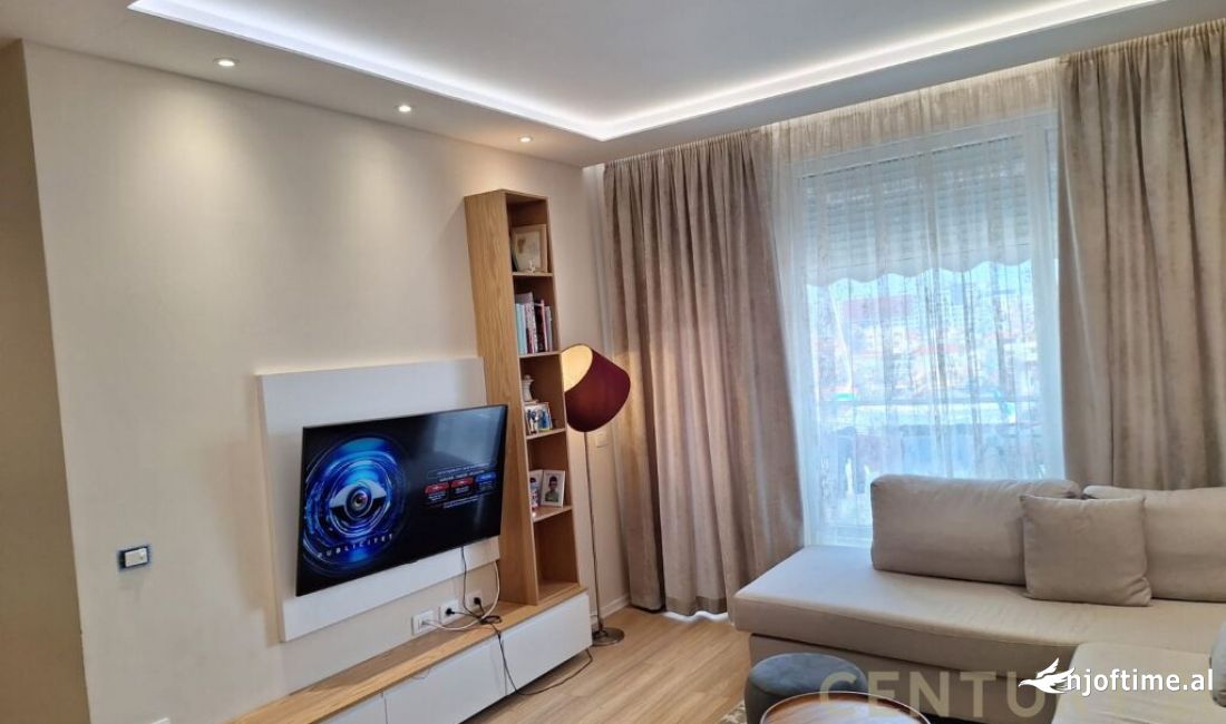 Shtepi ne shitje Apartament ne Tirane, 2+1, Mobilimi E mobiluar, Pagesa 230,000  Euro.