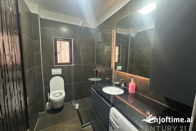 Shtepi me qera Apartament ne Tirane, 1+1, Mobilimi E mobiluar, Pagesa 550  Euro.